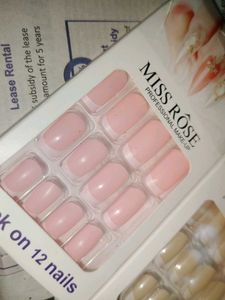 Miss Rose Press-On Nails