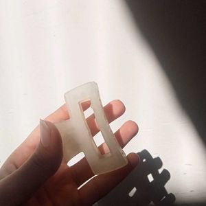 Stylish Claw Clip for Hair