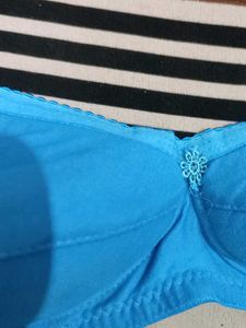 Women T-Shirt Light Padded Bra