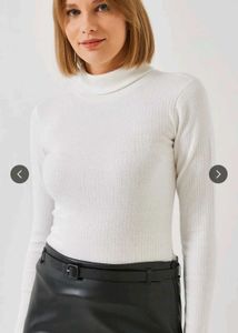 Ribbed Turtleneck Long Sleeve Top