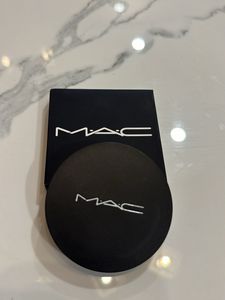 ⭐️MAC⭐️ Mirror sleek And Sturdy Matte Black