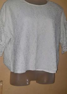Chic White Lace Cropped Top 36-38