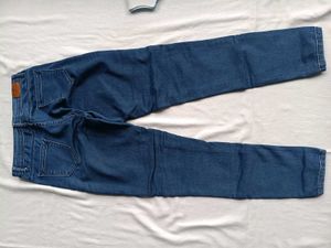 Classic Blue High-Waisted Jeans