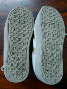 2 pairs Women Casual shoes