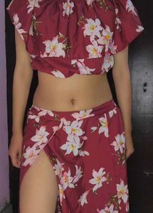 Flowy 🌹 🌺 Floral Print Maxi Skirt