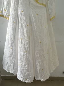 Elegant White Kurta shrug with Yellow Embroidery