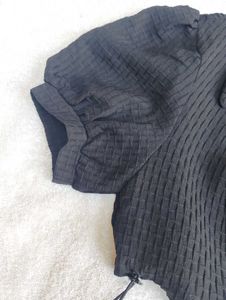 Chic Black Puff Sleeve Cropped Shirt