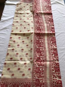 Off White Printed Saree(Women’s)