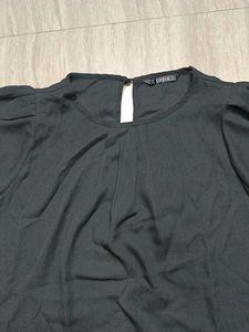 Chic Black Puff Sleeve Top