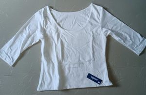🇰🇷Fitted Basic tops White 3/4 Sleeve Top