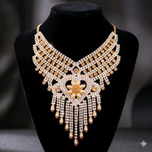 Stunning Statement Necklace with Pearls