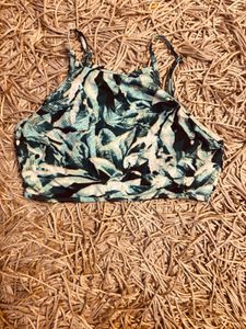 crop top and good fit for swimming