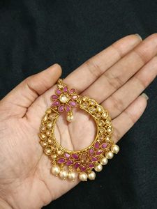 Elegant Kundan Mangtika