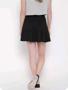 Zara Black Mini Skirt 🖤✨️