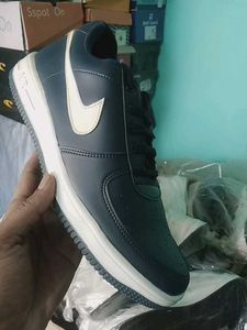 NEW NO USED SPORTS SHOES FOR MEN.