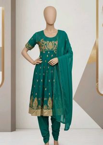 Green Embroidered Kurta Set