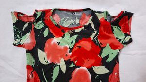 Floral Cold Shoulder Top (Freebies Included🎊☑️)