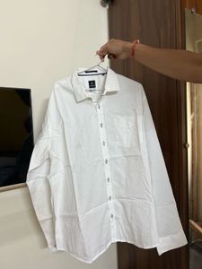 VAN HEUSAN WHITE SHIRT | size 44/L