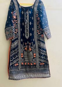 Stitiched Pakistani suit (Medium) with thread work