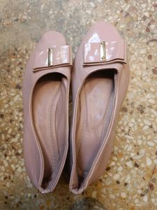 Elegant Pink Ballerina Flats with Bow Detail