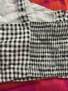 Pinteresty Modern Blouse/Top