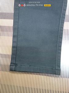 (I-28) 32 Size Slim Fit Denim Jeans