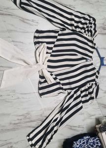 Chic Striped Tie-Front Crop Top