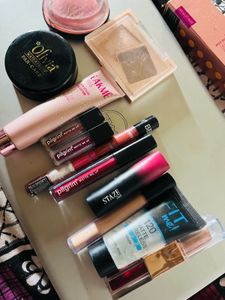 Makeup Lot: Lipsticks &amp; Primer