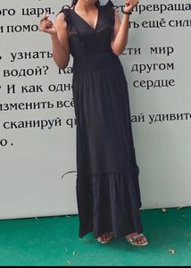 🇷🇺Ruffled sleeve Black Maxi Dress