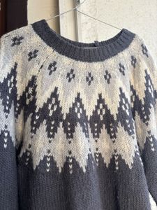 Cozy Patterned Pullover Sweater