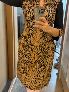 Elegant Black &amp; Gold kashmiri Kurta