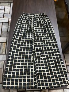 Stylish Wide-Leg Grid Pattern Pants
