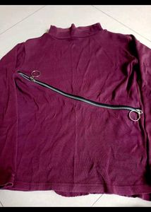 Chic Maroon Zipper Turtleneck Top