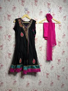 Elegant Black Kurta Set with Pink Dupatta