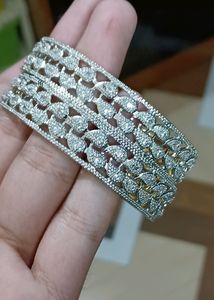 4pc Price Negotiable Ad Bangles