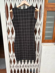 Chic Black &amp; White Plaid Dress