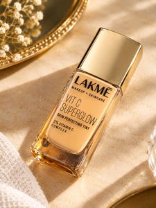 Lakme Vit C Superglow Skin Perfecting Tint W120