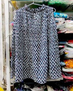 Chic Sleeveless Navy Print Top