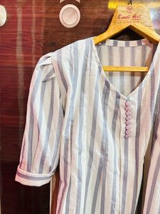 Chic Striped Puff Sleeve Top