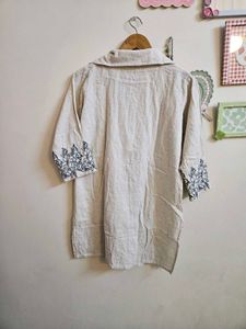 Elegant Embroidered Kurta and Pants Set