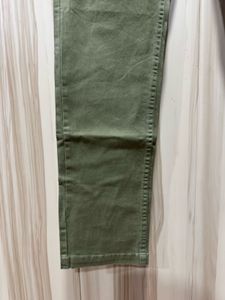 Hugo Boss Regular Fit Olive Green Chinos