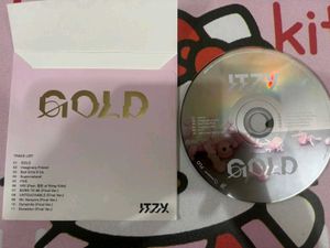 Official ITZY GOLD CD + Photocard 💿