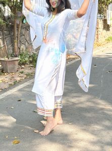 Bitterlime Women Yoke Design Gotta Patti Kurta Set