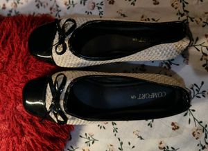 Ballet Flats with bow details 🏹