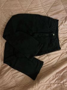 Trendy Flare jeans + FREE cute clips🎁