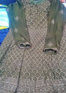 anarkali frock with elephant plazo looks like new