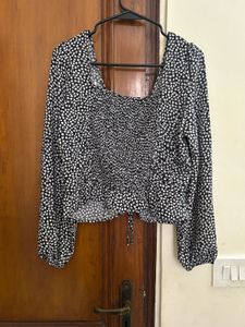 Chic Black &amp; White Ditsy Floral Blouse