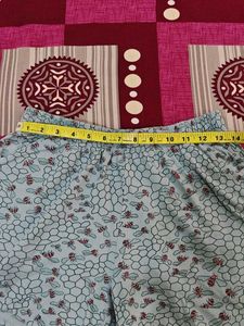 Cute Bee Print Shorts