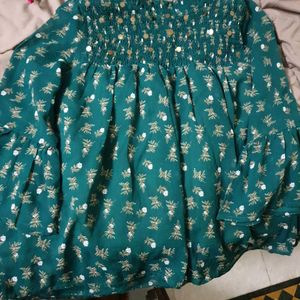 sleves green top