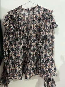 Chic Floral Ruffle Blouse